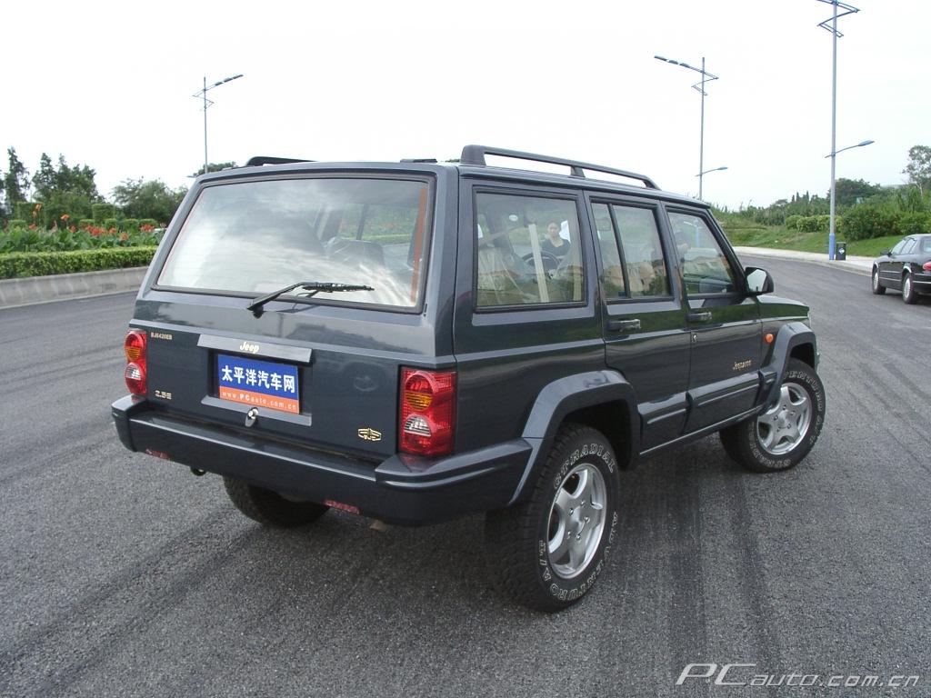 Jeep吉普2500车身外观高清图片 共94张,第7张 北京奔驰汽车图片壁纸高清图片