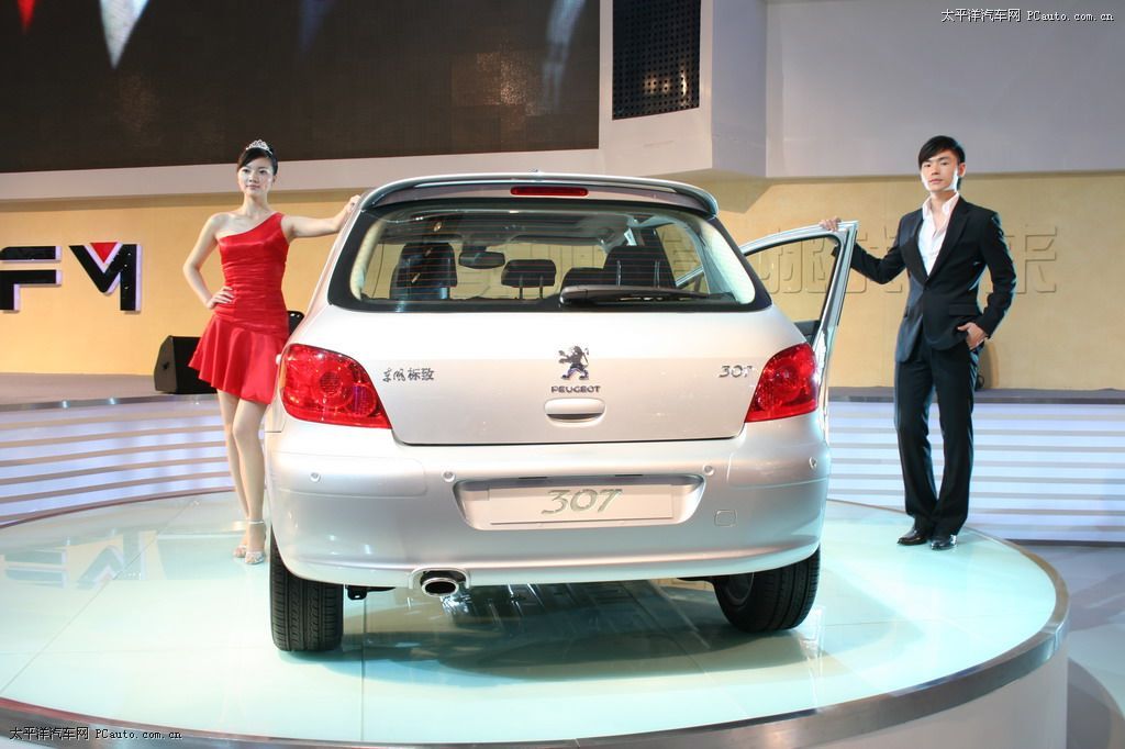 標(biāo)致307車展高清大圖