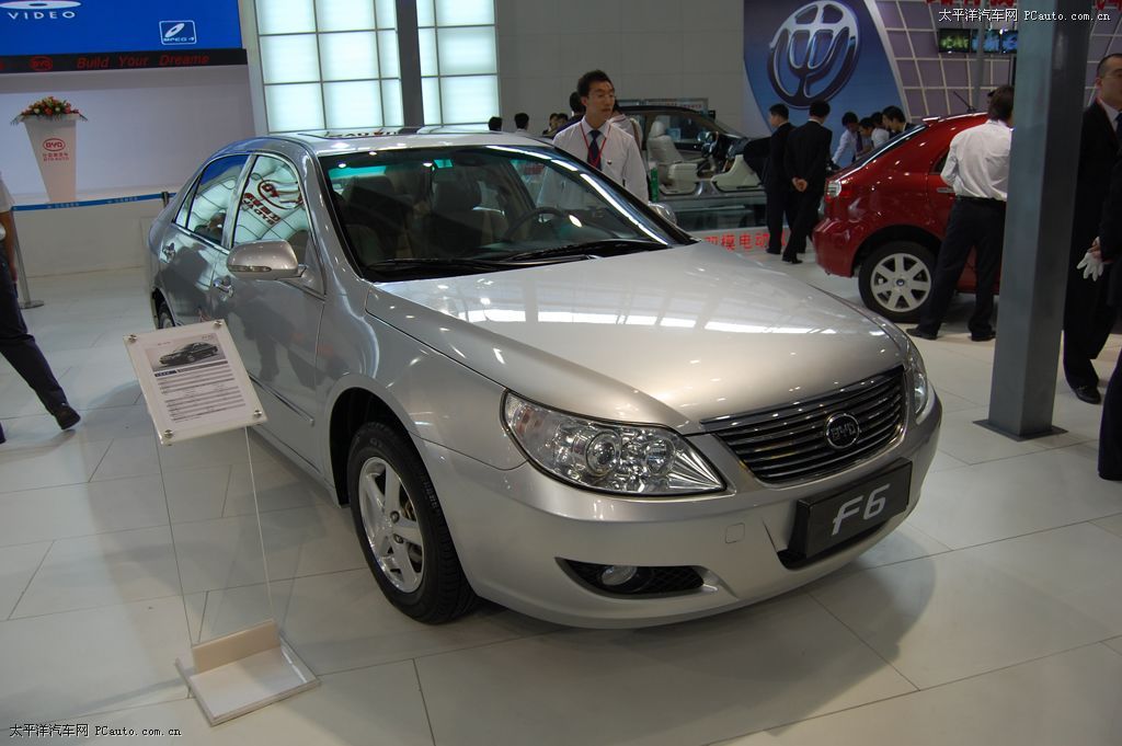 比亞迪F6車(chē)展高清大圖