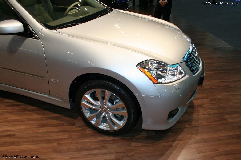 英菲尼迪M車(chē)展高清大圖