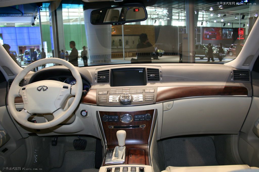 英菲尼迪M車(chē)展高清大圖