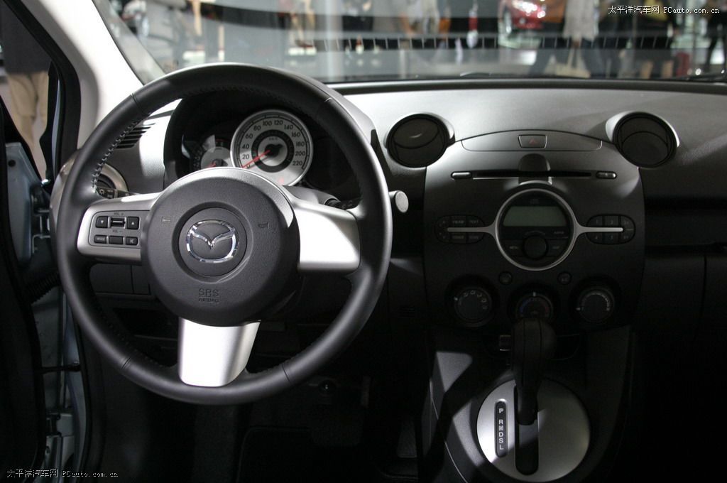 馬自達(dá)2車展高清大圖