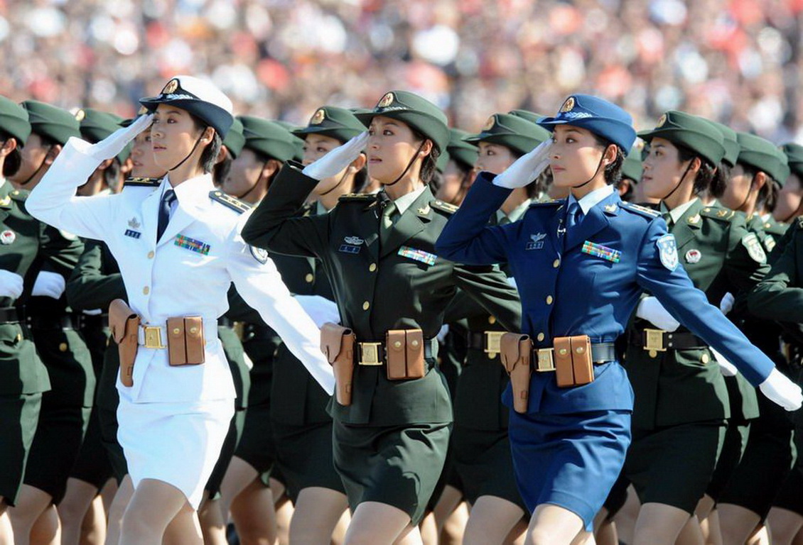 英姿飒爽！广州32名女兵启程赴军营